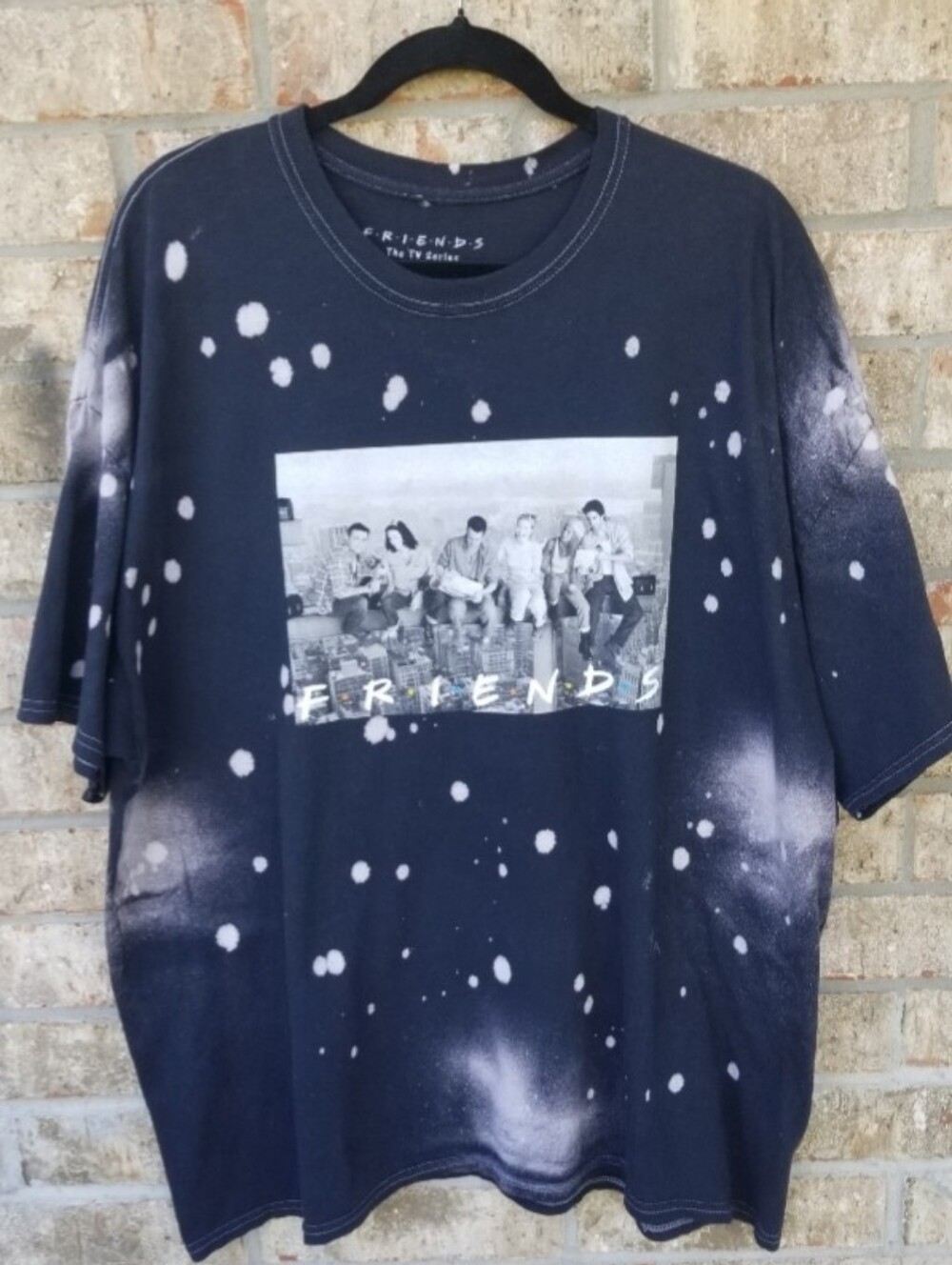 FRIENDS TV SHOW/ SERIES T-Shirt (Women 2X)  Black Bleached Y2K Shirt is Classic